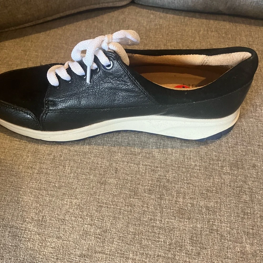 Naturalizer Black Tennis Shoes
